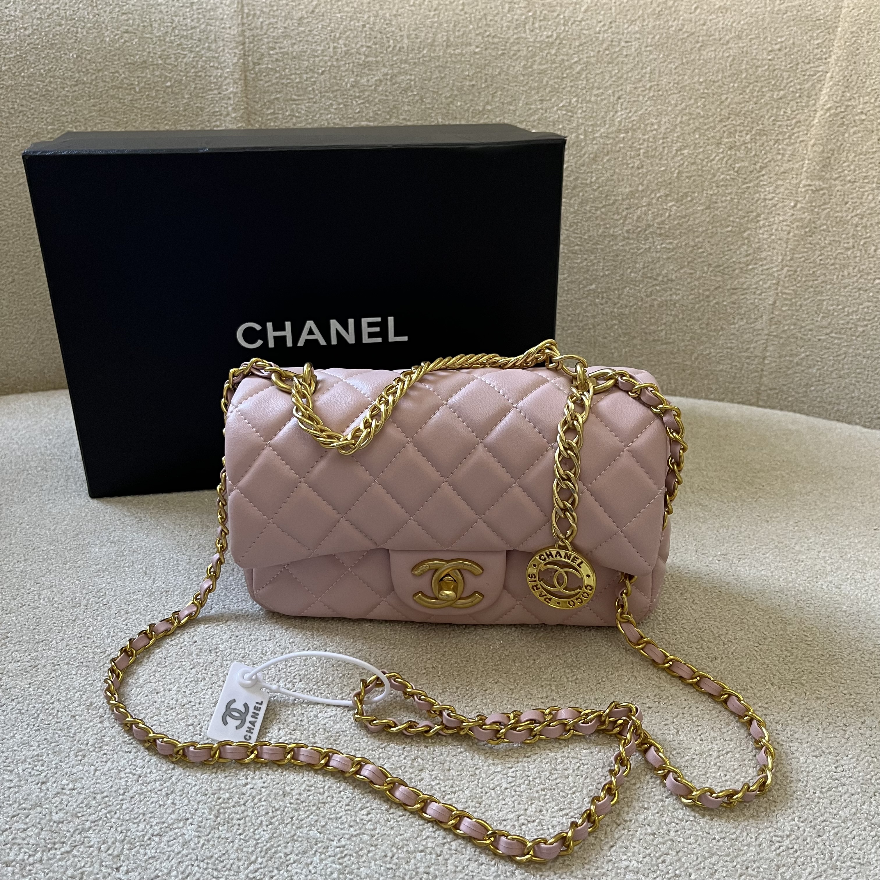 شانال ميني تايملس هاردوير ذهبي