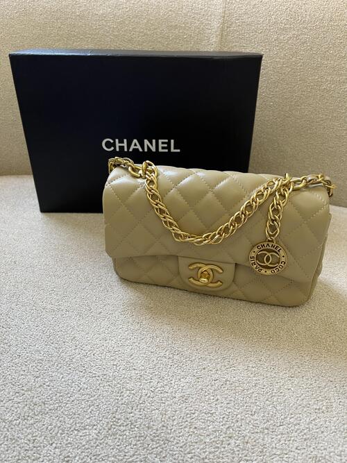 شانال ميني تايملس هاردوير ذهبي