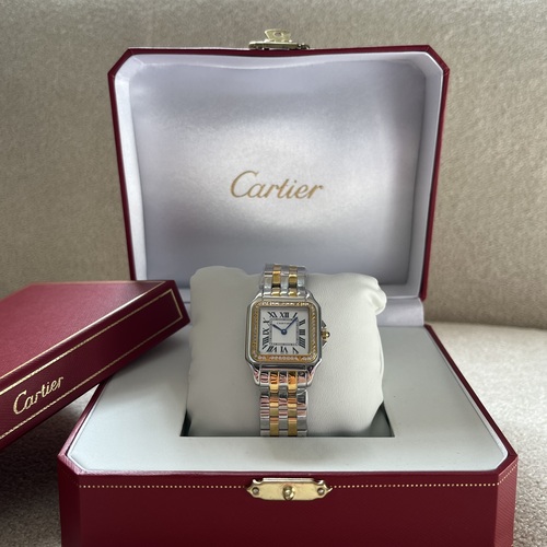 ساعة كارتير مكس ارضية بيضاء