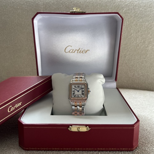 ساعة كارتير مكس ارضية بيضاء